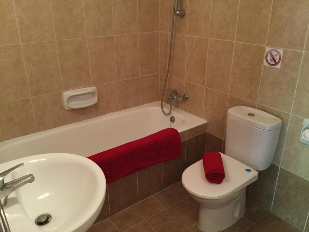 Poolside 2 Bedroom Apt, Paphos Riviera, Universal Area Exterior photo