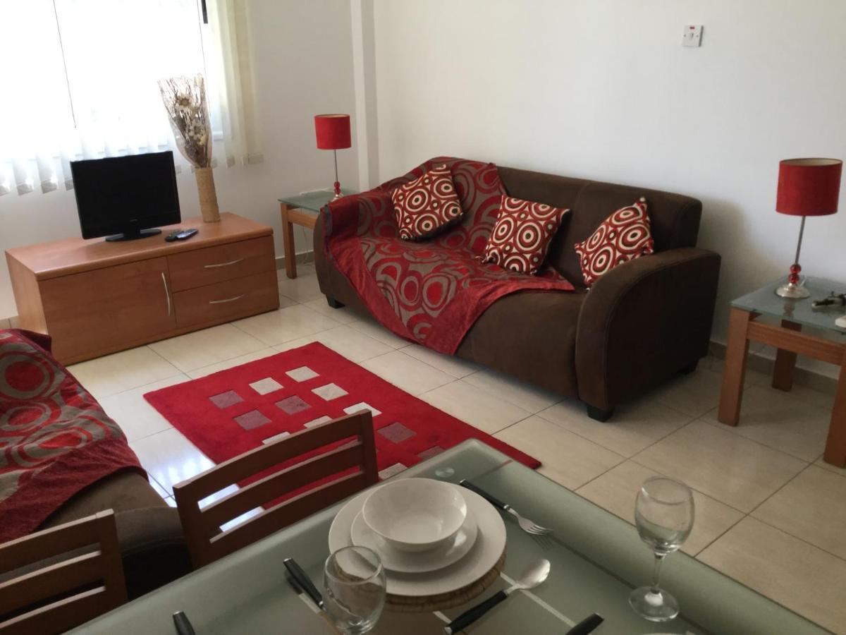 Poolside 2 Bedroom Apt, Paphos Riviera, Universal Area Exterior photo